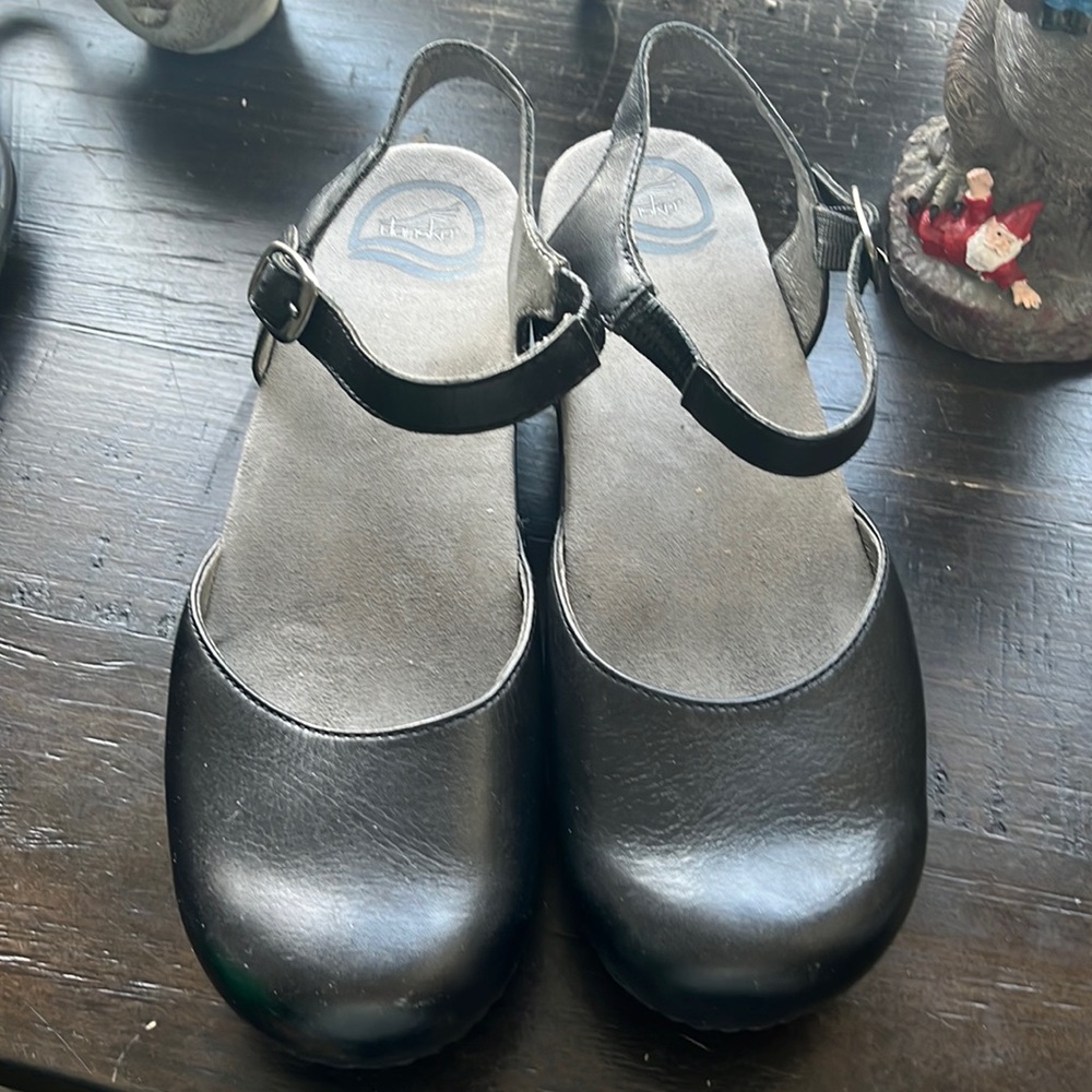 Dansko sandal/clog Sam excellent condition$120 size 40.